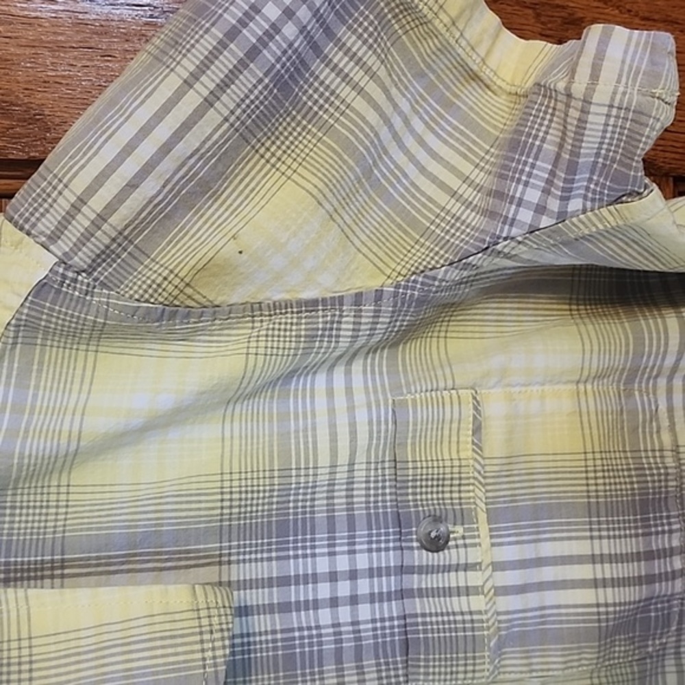✨️3/$20 ✨️ Cabela's button-up‎ - Picture 2 of 5